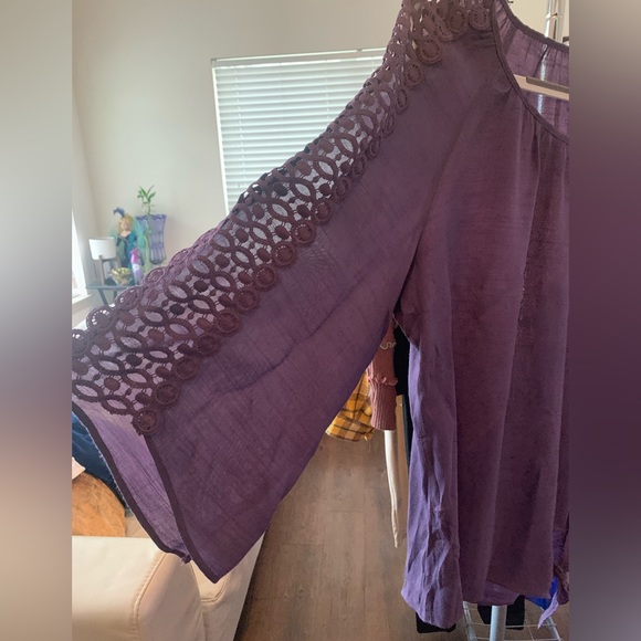 Purple long sleeved top with embroidered lace detailing on sleeves- L - Picture 2 of 4